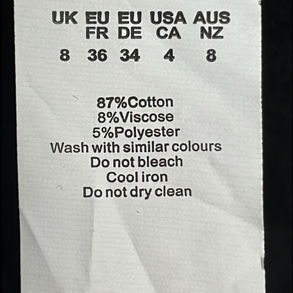 NWT PrettyLittleThing Black Wash Denim Jean Mom Shorts High Rise 4 - Picture 11 of 14